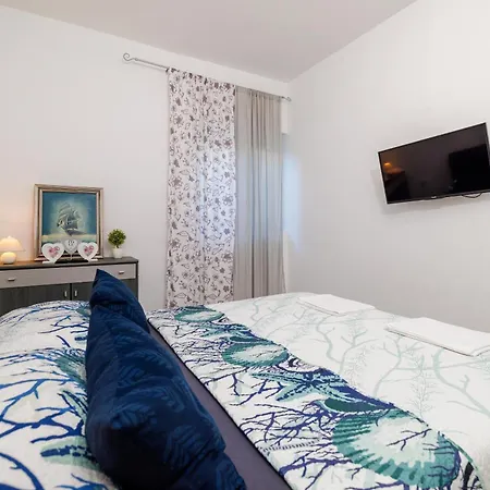 Buneta Apartment *