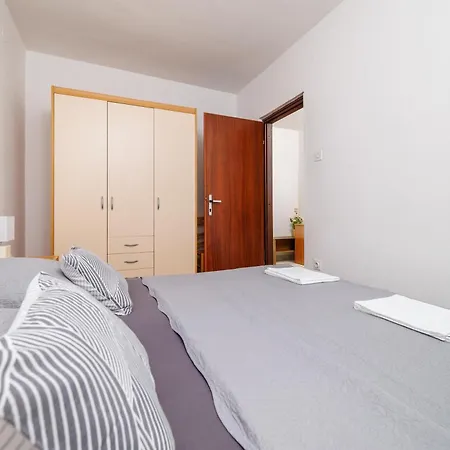 Buneta Apartment *