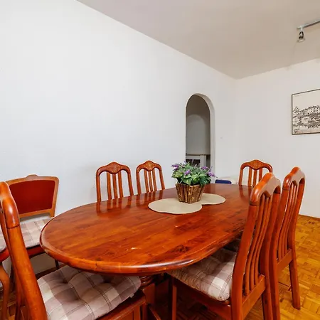 Apartment Buneta